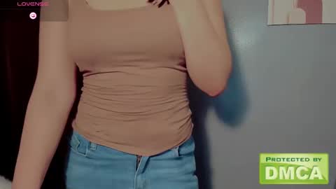 Snapshot of lovesdesire_ chatting on 5, 3, 2025 Poppy online show from 5, 3, 2025