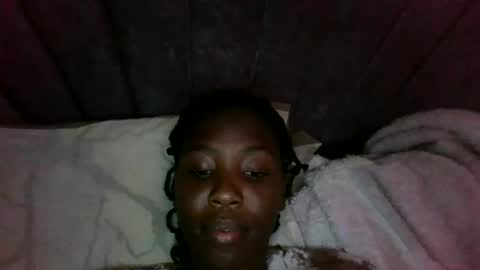 Snapshot of lovespread2026 chatting on 25, 7, 2026 lovespread2026 online show from 25, 7, 2026