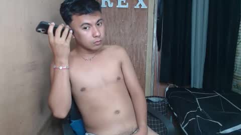 lovetosuckxox online show from 17, 4, 2026