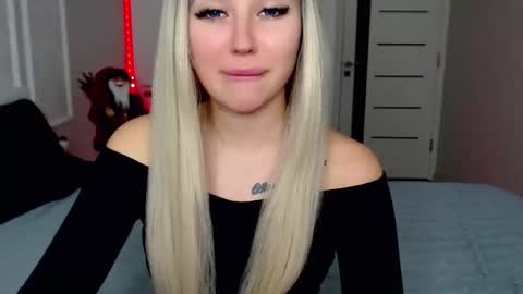 Snapshot of loveydovey88 chatting on 5, 12, 2024 Rosie online show from 5, 12, 2024