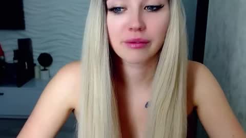 Snapshot of loveydovey88 chatting on 12, 1, 2025 Rosie online show from 12, 1, 2025