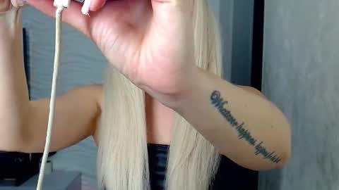 Snapshot of loveydovey88 chatting on 6, 4, 2026 Rosie online show from 6, 4, 2026