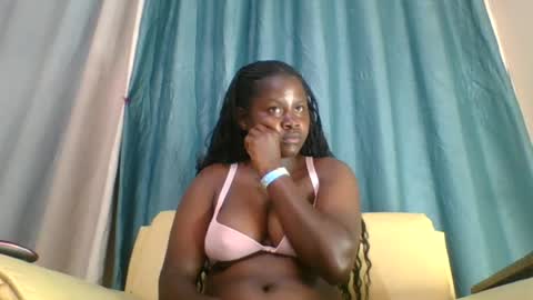 Snapshot of loviett chatting on 1, 7, 2026 loviett online show from 1, 7, 2026