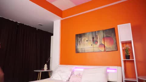 Nora online show from 23, 11, 2025