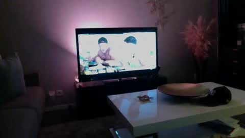 Snapshot of lpolo22 chatting on 4, 3, 2025 Sexy Hot Hairy Man online show from 4, 3, 2025