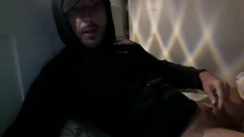 Snapshot of lpolo22 chatting on 1, 4, 2026 Sexy Hot Hairy Man online show from 1, 4, 2026
