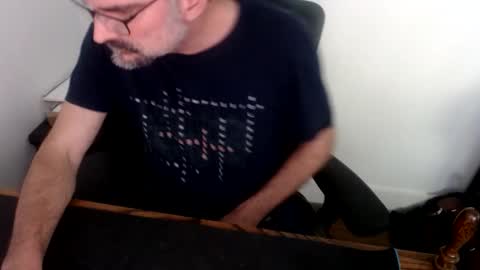 Snapshot of lreed090 chatting on 9, 5, 2026 lreed090 online show from 9, 5, 2026