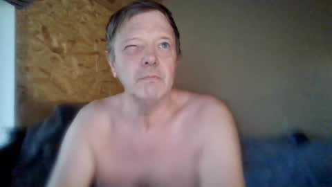Snapshot of lu485947452685193669 chatting on 4, 7, 2026 lu485947452685193669 online show from 4, 7, 2026