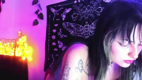 Jenn online show from 1, 7, 2026