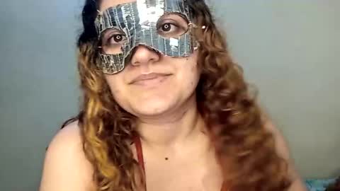 Snapshot of luana363 chatting on 31, 10, 2025 luana363 online show from 31, 10, 2025