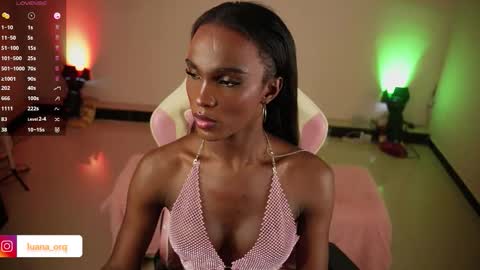 Snapshot of luanarisque chatting on 25, 10, 2025 IG luana orq online show from 25, 10, 2025