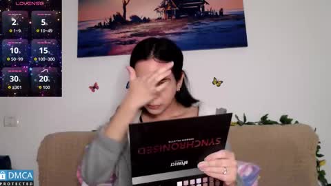 luara_ online show from 22, 12, 2025