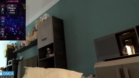 luara_ online show from 11, 4, 2026