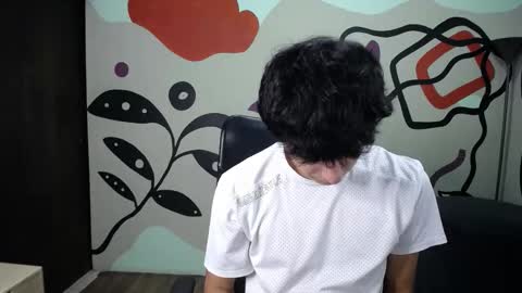 Snapshot of luca_vega chatting on 7, 10, 2025 luca online show from 7, 10, 2025