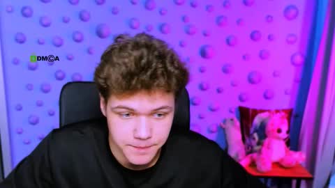 lucas_long_ online show from 4, 12, 2025