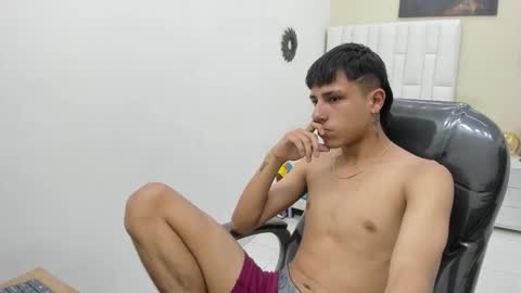 Snapshot of lucas_rivass chatting on 15, 11, 2025 LUCAS RIVAS online show from 15, 11, 2025