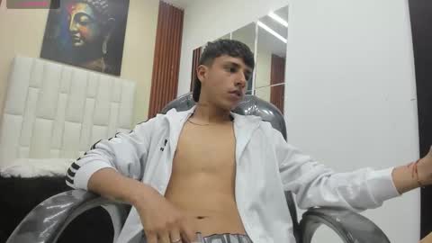 Snapshot of lucas_rivass chatting on 29, 11, 2025 LUCAS RIVAS online show from 29, 11, 2025