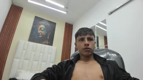 Snapshot of lucas_rivass chatting on 15, 12, 2025 LUCAS RIVAS online show from 15, 12, 2025