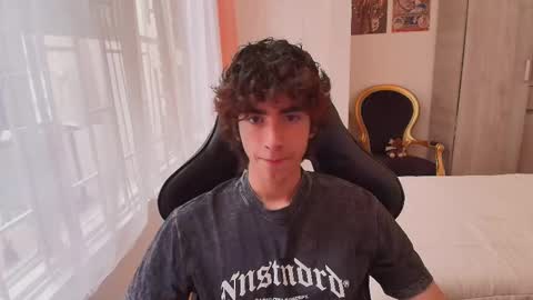 lucas_xo online show from 23, 10, 2025