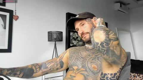 Snapshot of lucasexclusive chatting on 11, 1, 2025 lucasexclusive online show from 11, 1, 2025
