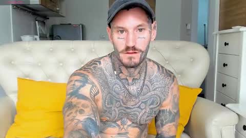 Snapshot of lucasexclusive chatting on 12, 9, 2025 lucasexclusive online show from 12, 9, 2025