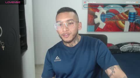 Snapshot of lucavanden chatting on 28, 10, 2025 Luca Vanden online show from 28, 10, 2025