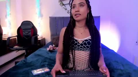 Snapshot of lucerop_ chatting on 19, 4, 2026 Lucero online show from 19, 4, 2026