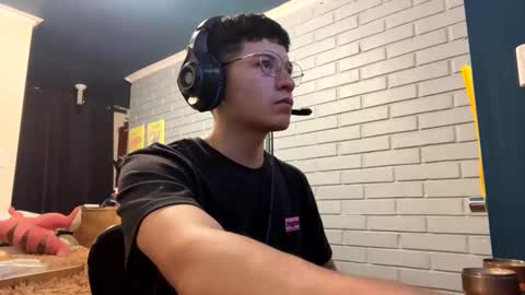 Felipe online show from 25, 1, 2025