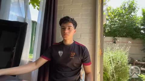 Snapshot of luchosaando chatting on 31, 10, 2025 Felipe online show from 31, 10, 2025