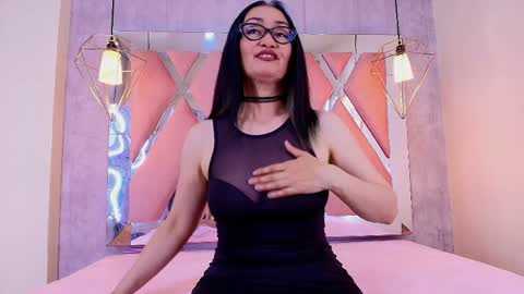 Luci online show from 10, 4, 2026