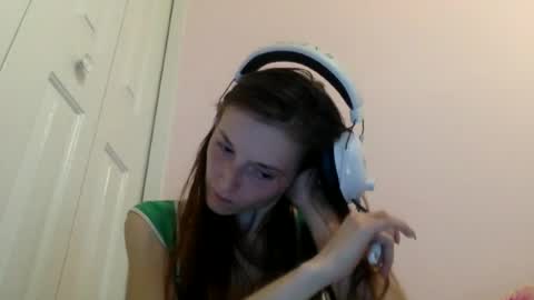 Snapshot of luci_layne chatting on 17, 6, 2026 Luci Layne online show from 17, 6, 2026