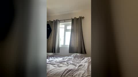 Snapshot of lucia_is_naughty chatting on 12, 4, 2026 Lucia online show from 12, 4, 2026