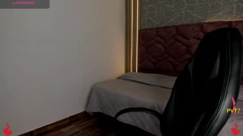 lucia star  online show from 8, 1, 2025