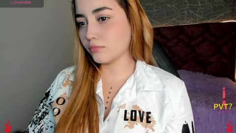 lucia star  online show from 4, 2, 2025