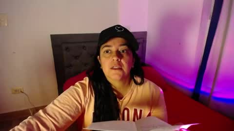 Snapshot of lucia_vonne chatting on 22, 4, 2026 Lucia Vonne online show from 22, 4, 2026