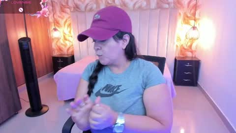 Snapshot of lucia_vonne chatting on 25, 5, 2026 Lucia Vonne online show from 25, 5, 2026