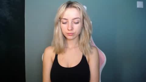 Snapshot of luciacam20 chatting on 9, 7, 2026 Lucy online show from 9, 7, 2026