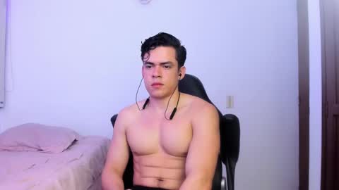 Snapshot of lucian_gomez chatting on 17, 12, 2024 Lucian Gomez online show from 17, 12, 2024