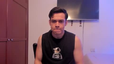 Snapshot of lucian_gomez chatting on 13, 10, 2025 Lucian Gomez online show from 13, 10, 2025
