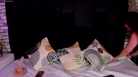 Lisseth  online show from 7, 11, 2025