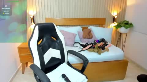 Snapshot of luciana_ballesteros chatting on 24, 6, 2026 Luciana online show from 24, 6, 2026