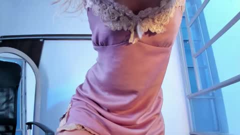 Snapshot of luciana_evaans chatting on 23, 10, 2025 Luciana Evans online show from 23, 10, 2025