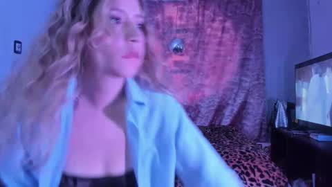 Snapshot of luciana_evaans chatting on 6, 11, 2025 Luciana Evans online show from 6, 11, 2025