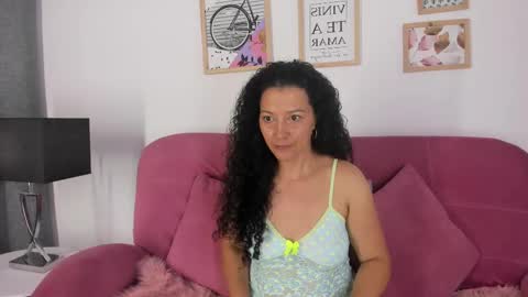 luciana_owens2 online show from 15, 1, 2025