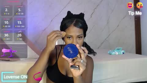 Snapshot of lucianaamorena chatting on 22, 10, 2025 Luciana Morena online show from 22, 10, 2025