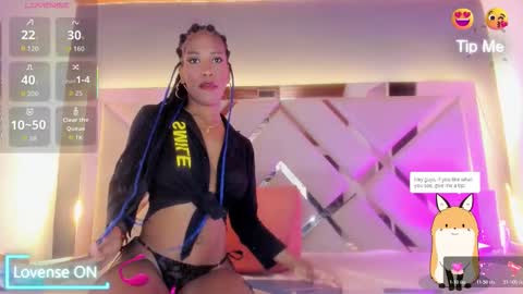 Snapshot of lucianaamorena chatting on 10, 11, 2025 Luciana Morena online show from 10, 11, 2025