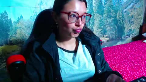 Snapshot of lucianahalen chatting on 31, 5, 2026 Lucy online show from 31, 5, 2026