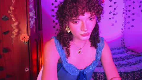 Snapshot of lucianromeo17 chatting on 7, 4, 2026 Lucy or Lucian 3 Come to my social Links3 online show from 7, 4, 2026