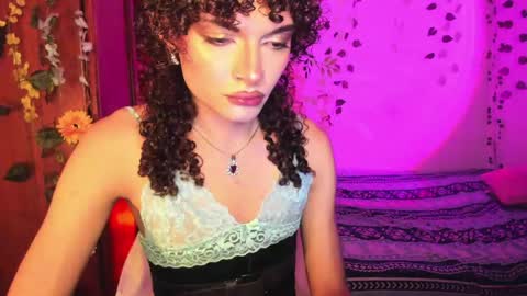 Snapshot of lucianromeo17 chatting on 17, 4, 2026 Lucy or Lucian 3 Come to my social Links3 online show from 17, 4, 2026