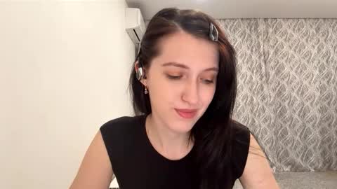 Snapshot of lucibeveridge chatting on 31, 10, 2025 Mary online show from 31, 10, 2025